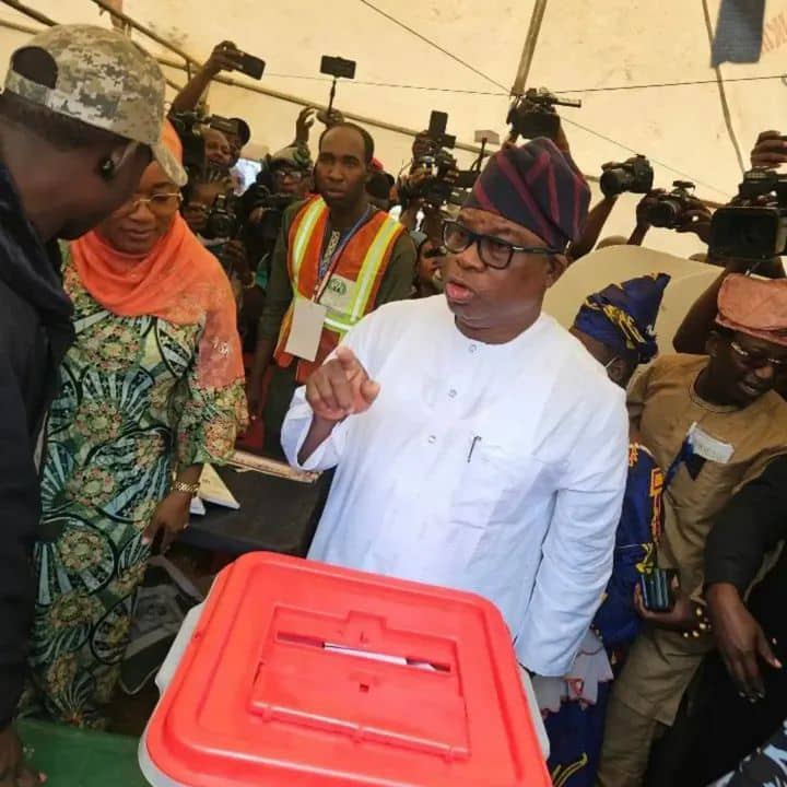 Osun 2026: APC Candidate Oyebamiji Casts Ballot in Irewole