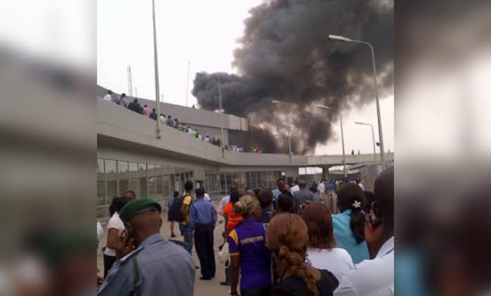 Fire engulfs Lagos airport