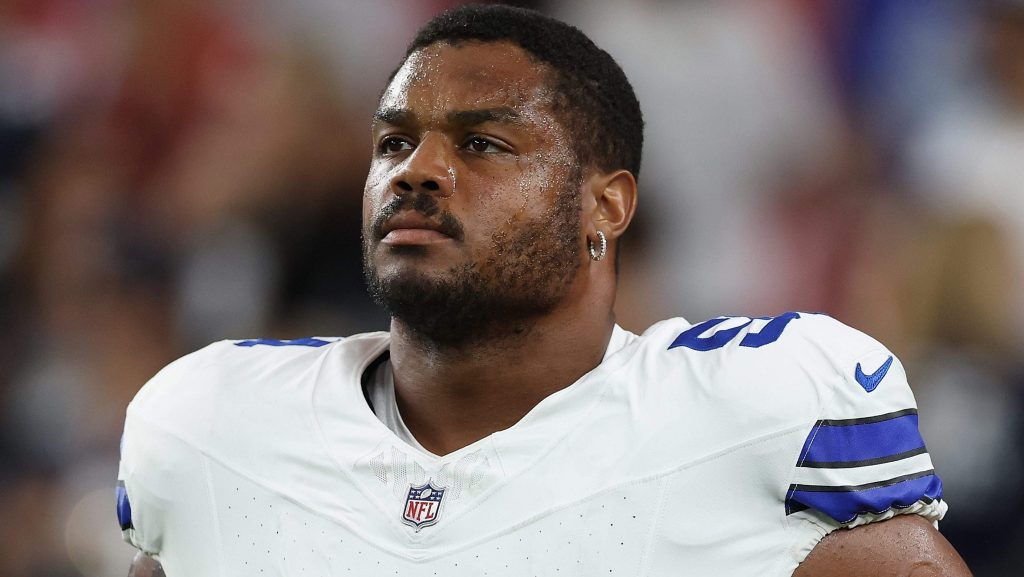 Dallas Cowboys offensive lineman on the field